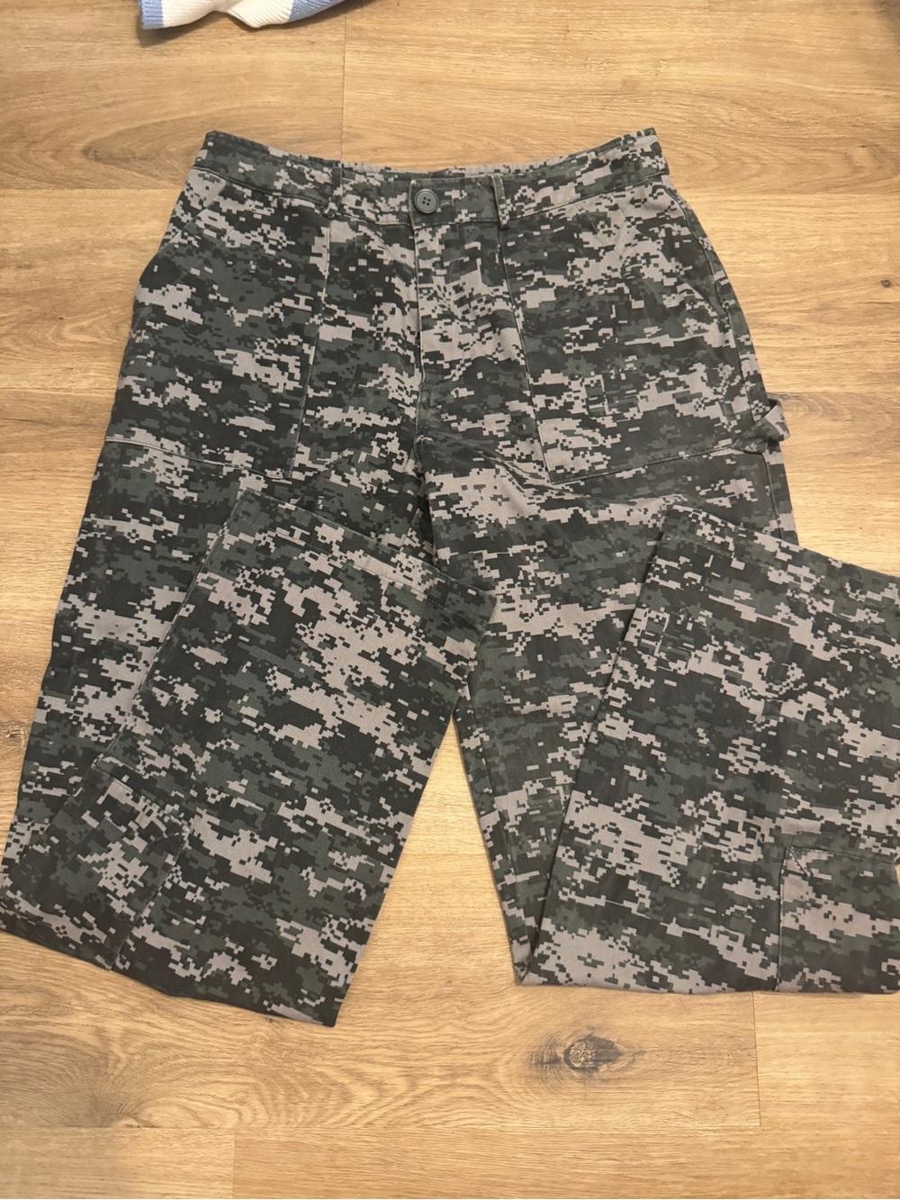 White Fox Boutique Digital Camo Cargo Pants - Green & Gray